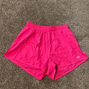 Alo Yoga Stride Shorts Neon Pink XS